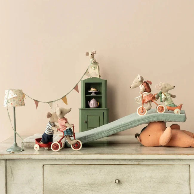 Maileg Abri a Tricycle Mouse Green