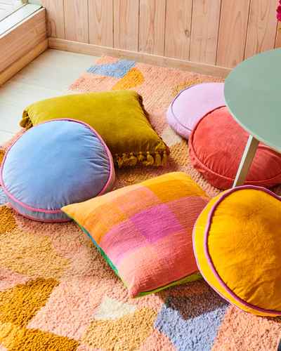 Mango Daiquiri Velvet Pea Cushion