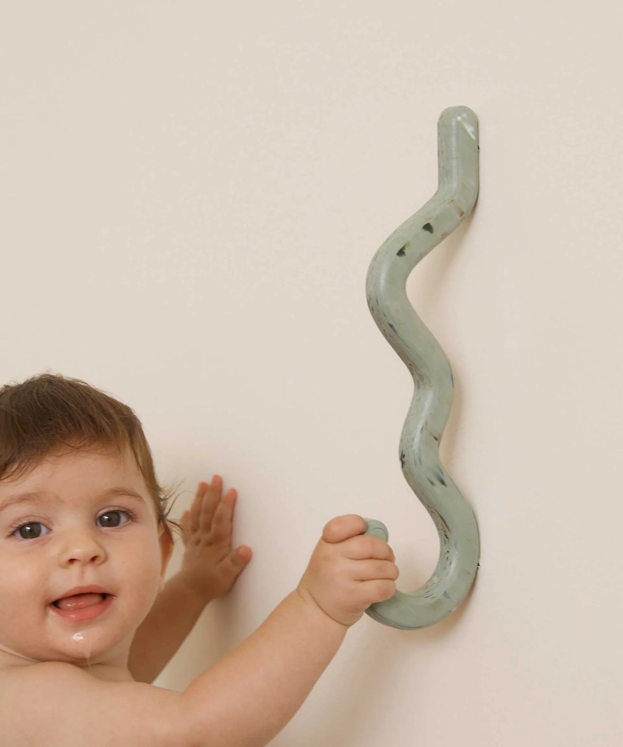 The Baby Hook in Green